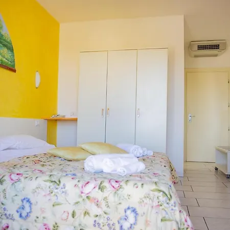Del Sole 3* San Vincenzo